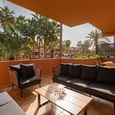 La Perla Μαρμπέλλα